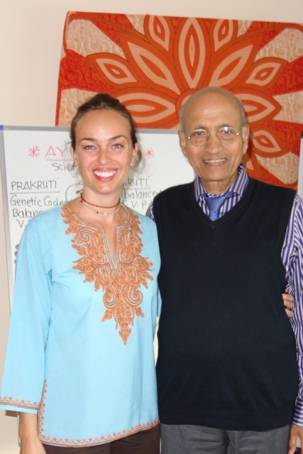 Ebru Şinik with Dr. Vasant Lad during Ayurveda training