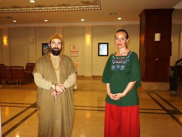 Pir Zia Inayat Khan in conversation with Ebru Şinik about Sufism and divine love
